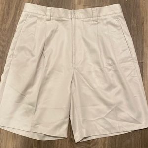 SOLD. Mens Dockers beige